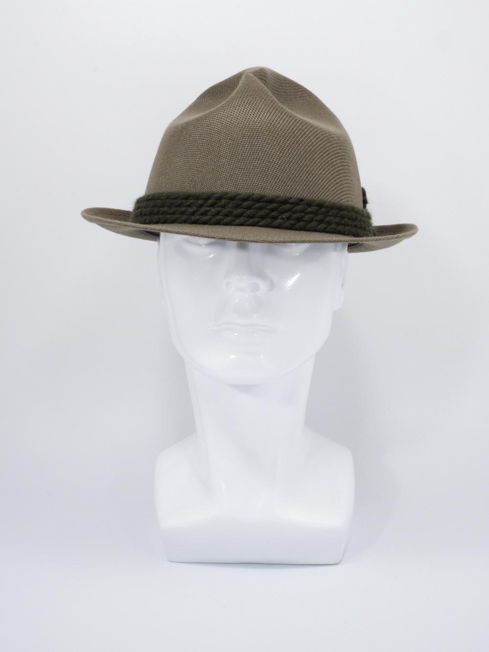 hatGR090003