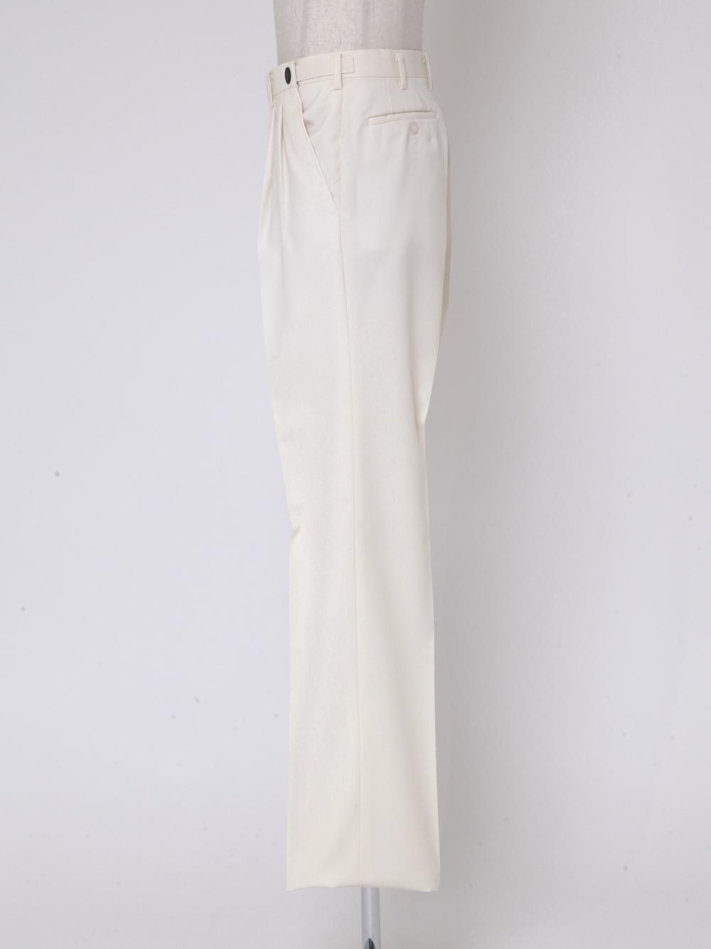 uni4W090006