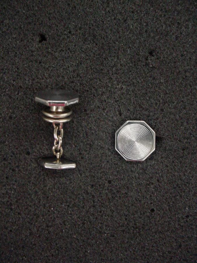 cuffbutA73b
