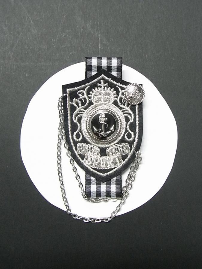 broochB10b
