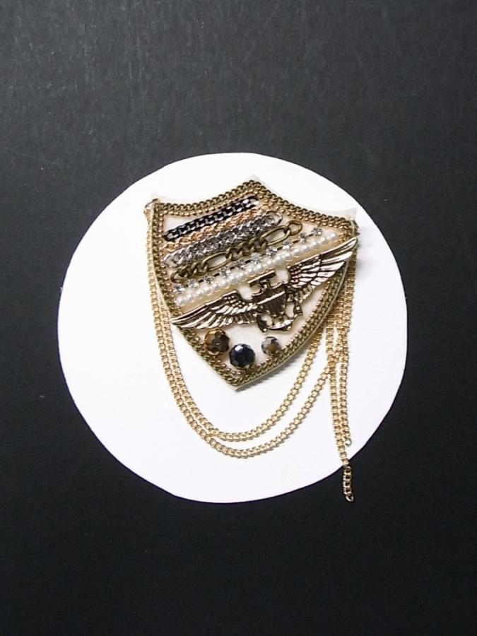 broochGO19b