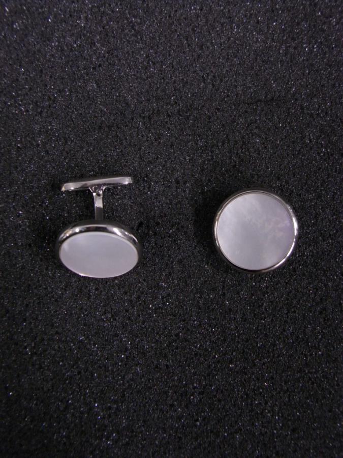 cuffbutW125b