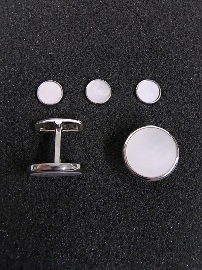 cuffbutW128b