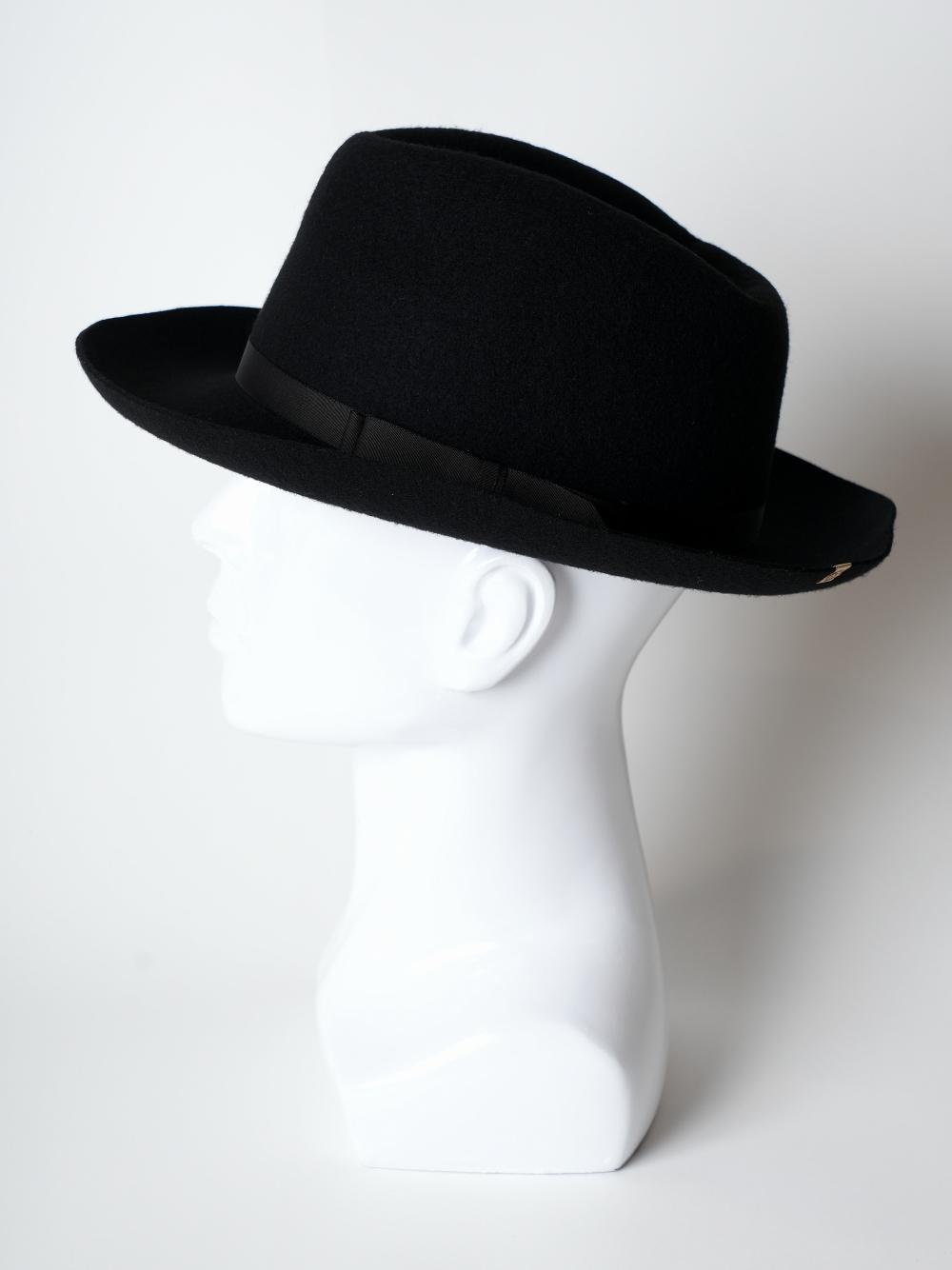 hatB060003