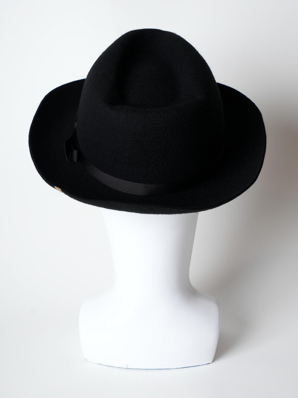 hatB060003