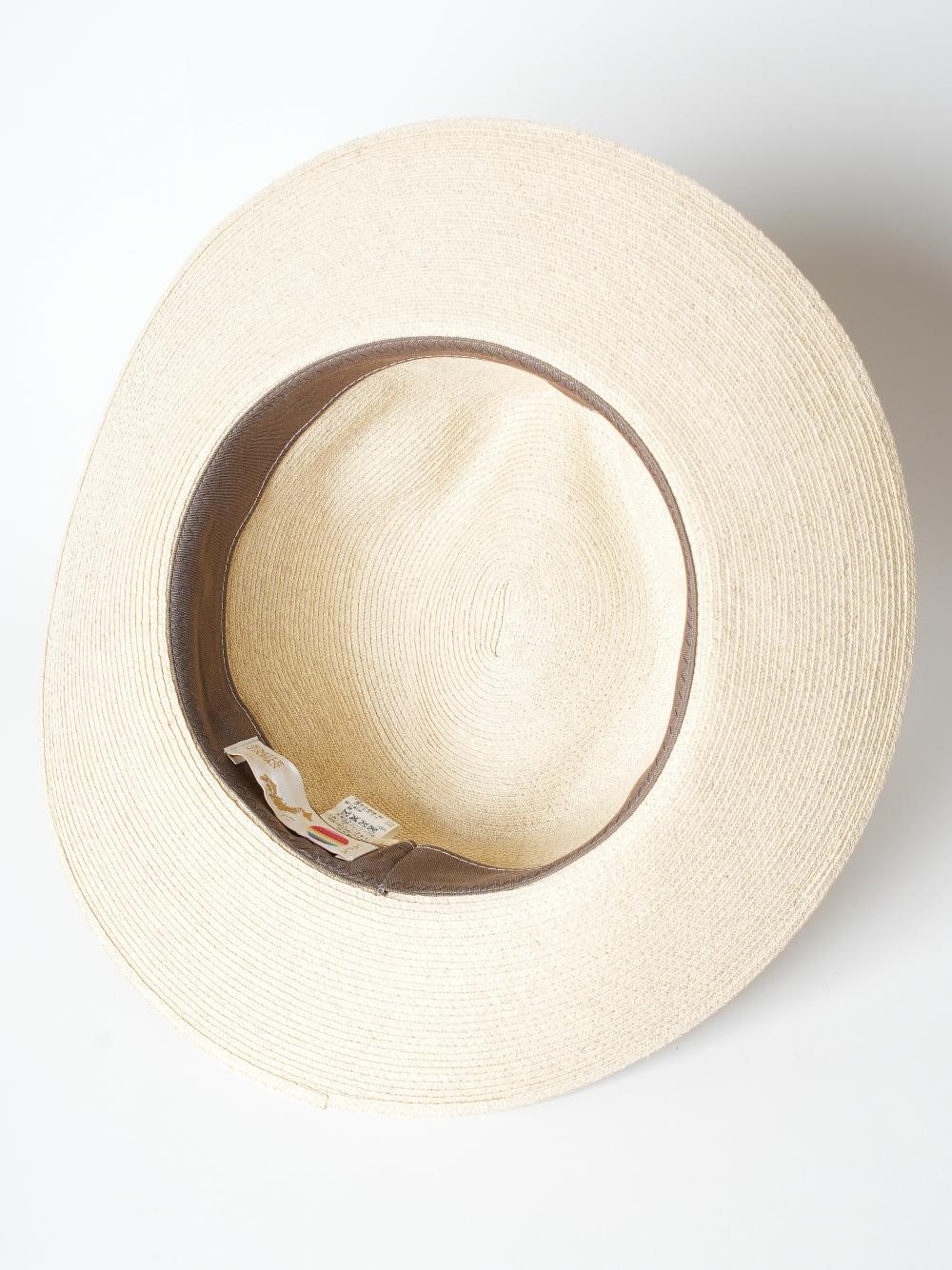 hatBR060004