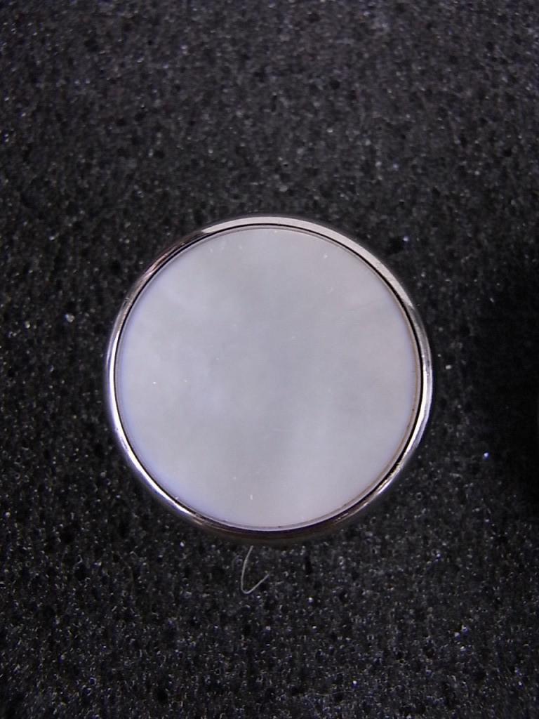BMcuffbW8b