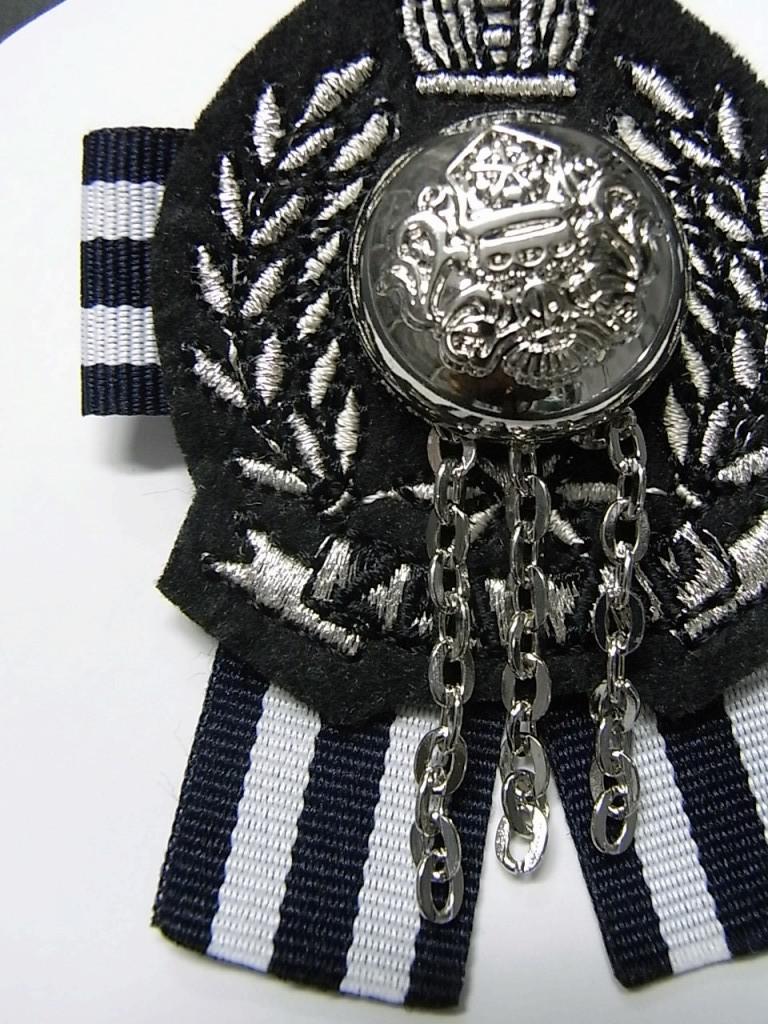 broochB9b