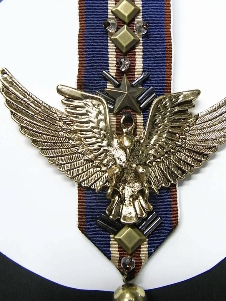 broochGO1b