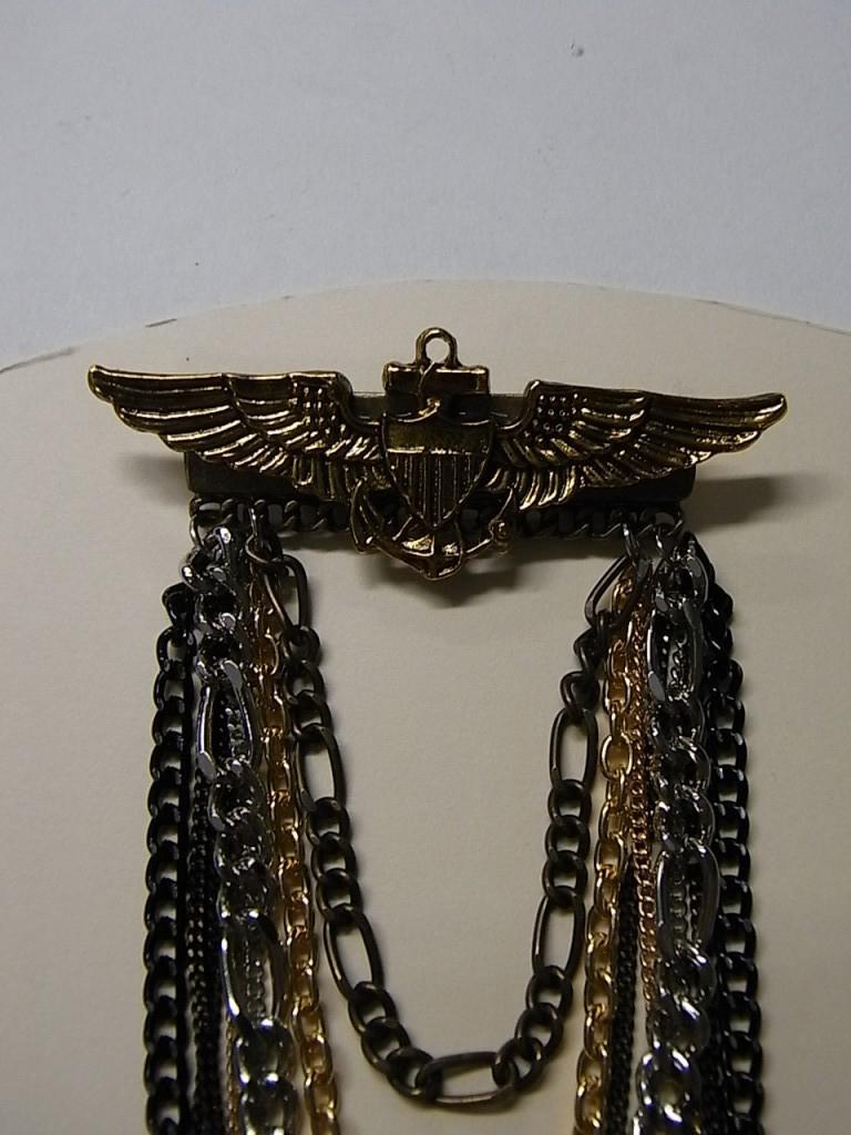 broochGO26b