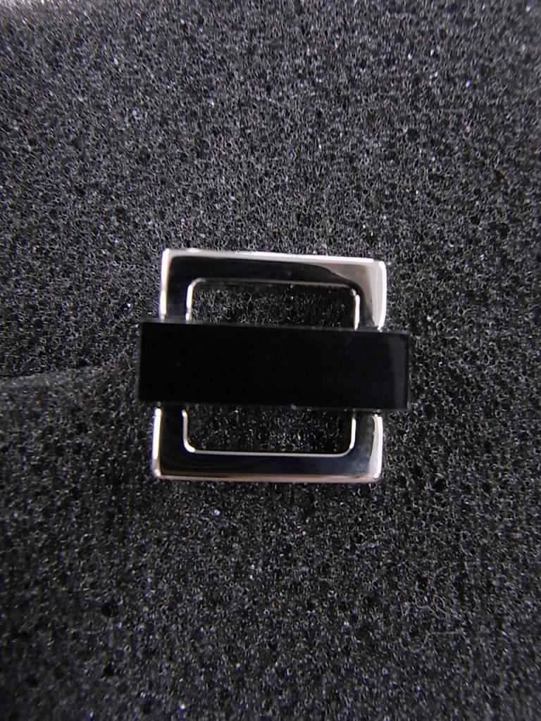 cuffbutB119b