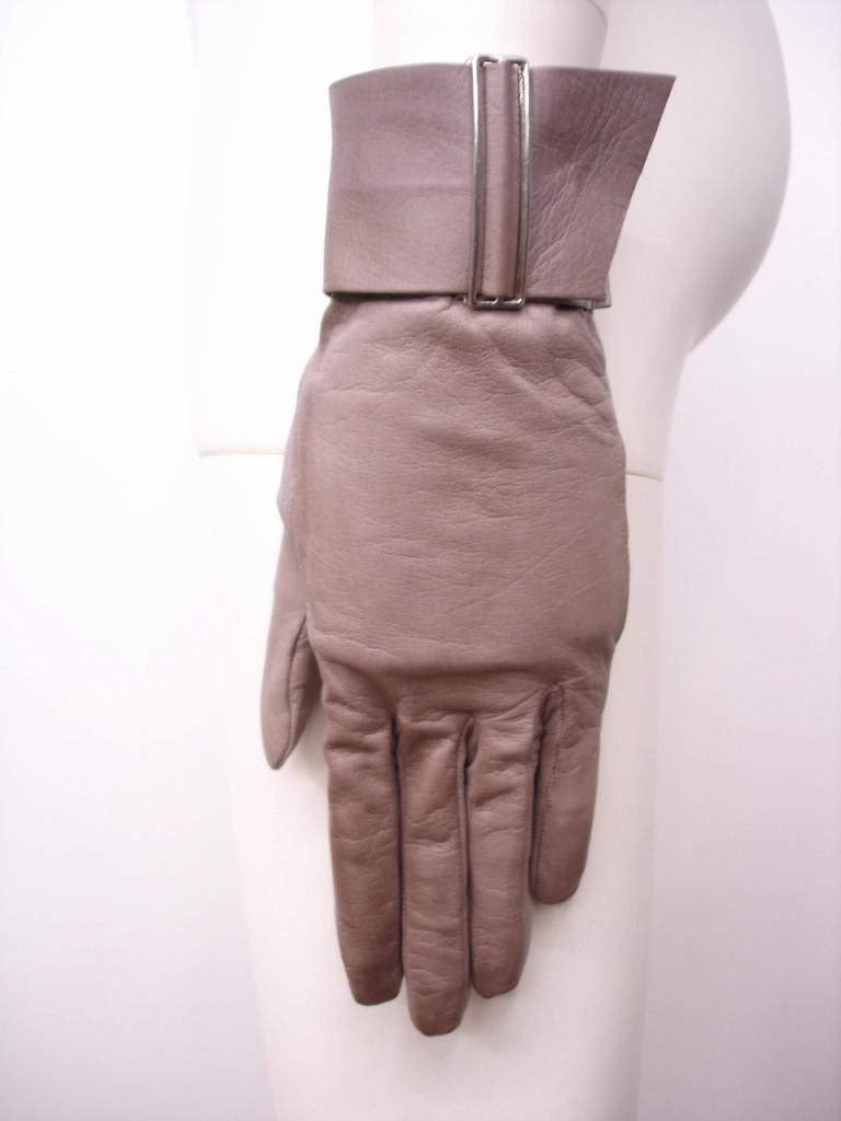 gloveBR23e