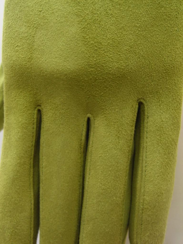 gloveGR86e