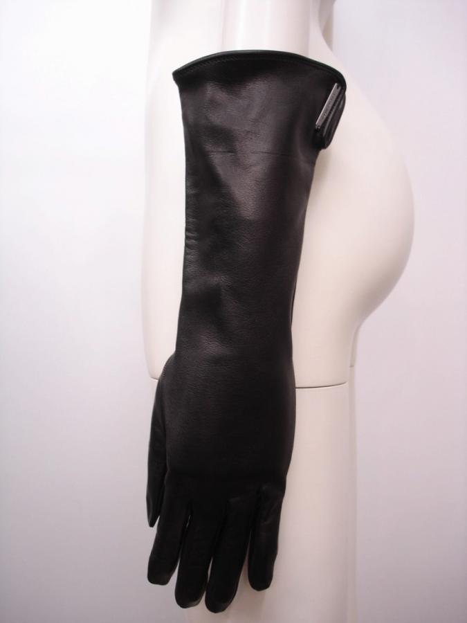 gloveB140c
