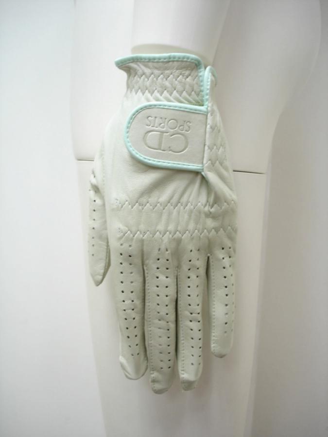 GloveGGR8a